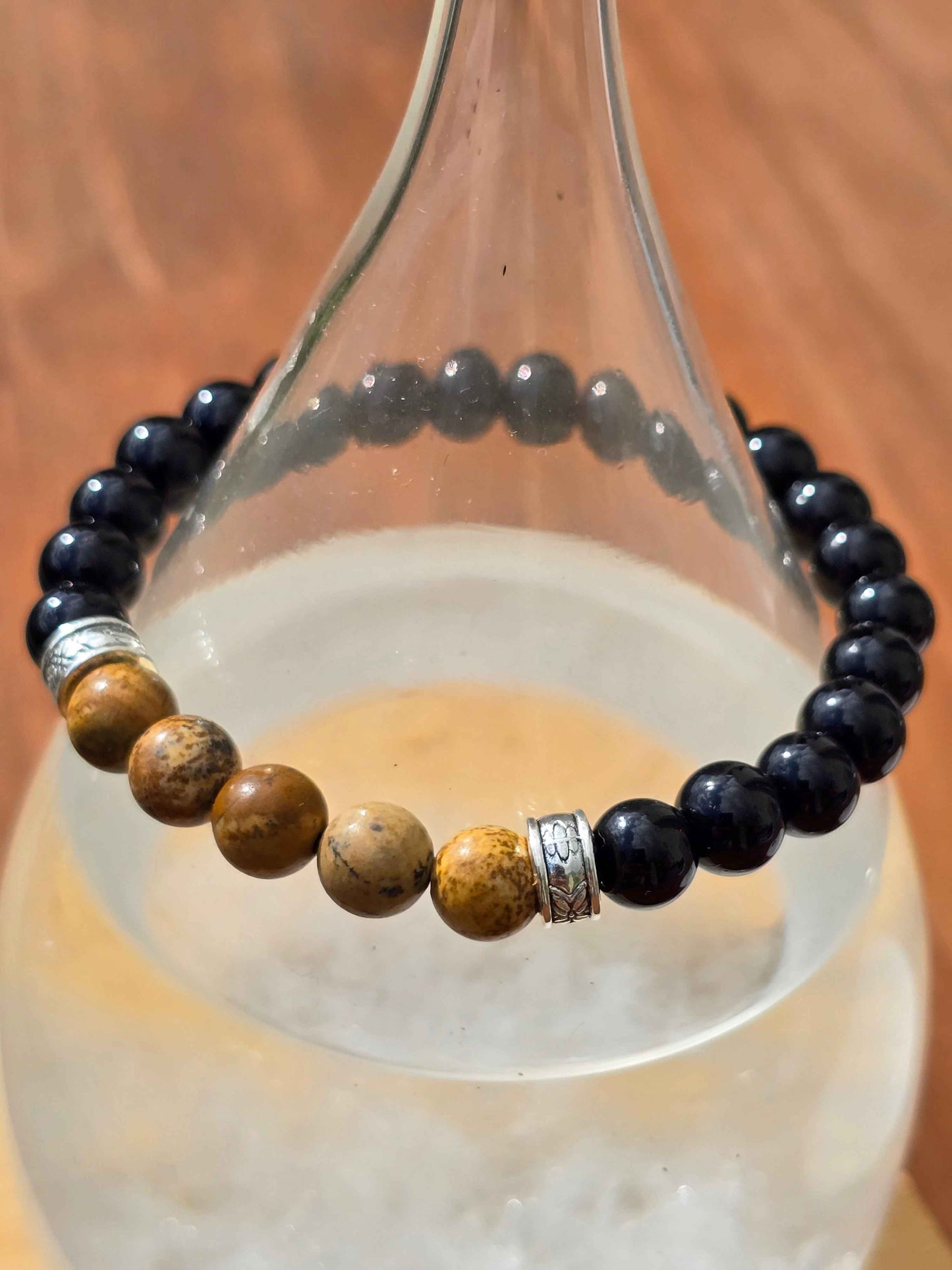 Men's Boho elastic beaded bracelet - Black and natural wood effect colours