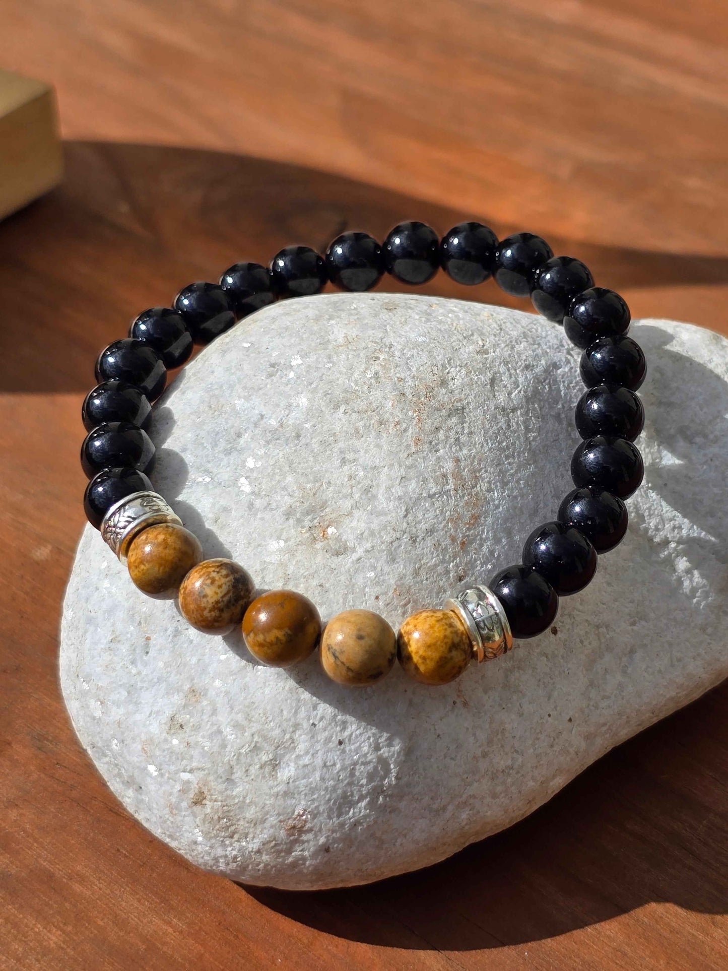 Men's Boho elastic beaded bracelet - Black and natural wood effect colours