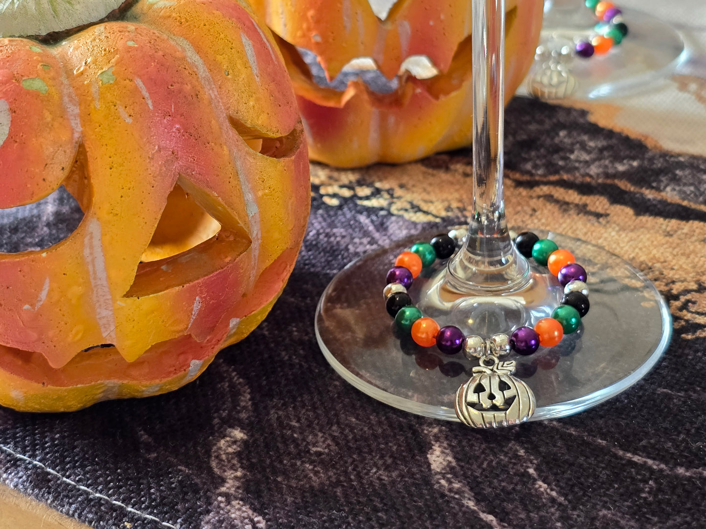 Pumpkin wine glass charms - Halloween party decorations wine/cocktail glass
