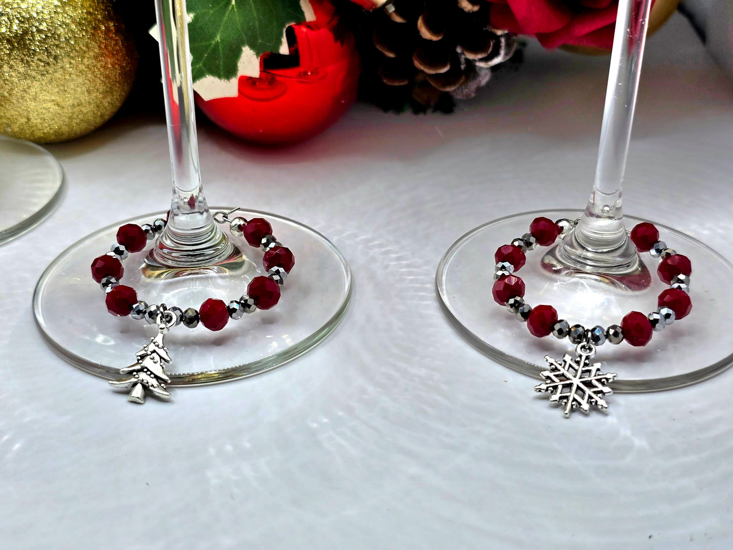 Christmas Wine Glass Charms 4 Pack - Xmas Tree, Stocking, Gift, Snowflake