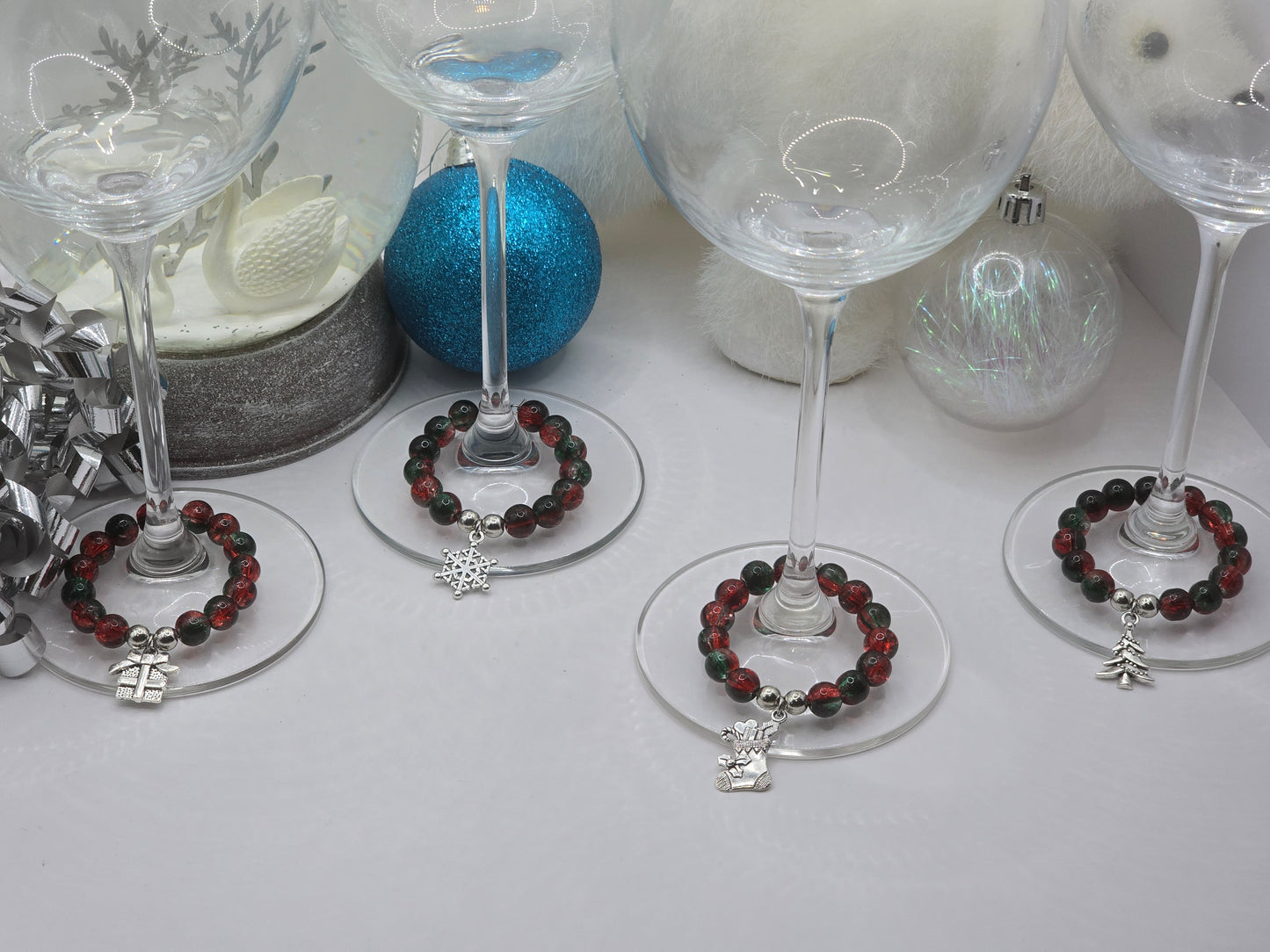Christmas Wine Glass Charms 4 Pack - Xmas Tree, Stocking, Gift, Snowflake