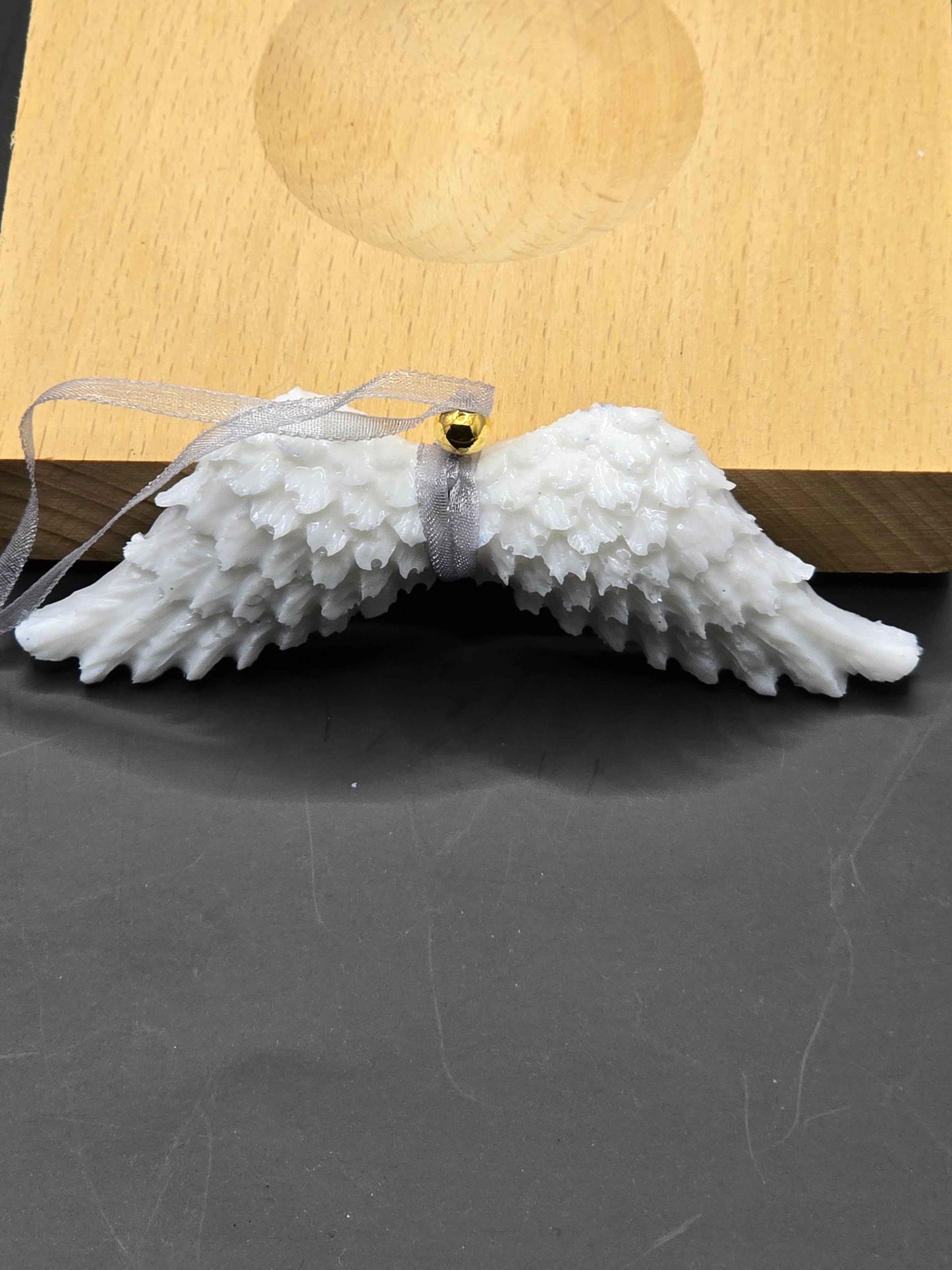White Resin Angel Wings (Mum / Dad / Personalised) - Hanging Decoration