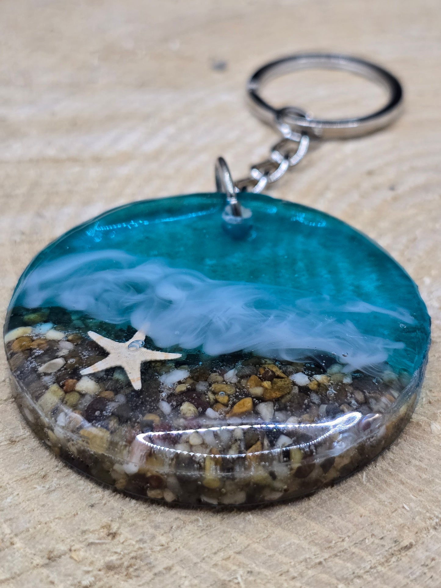 Resin Beach Keyring - Ocean theme keychain - Heart and Round Shapes