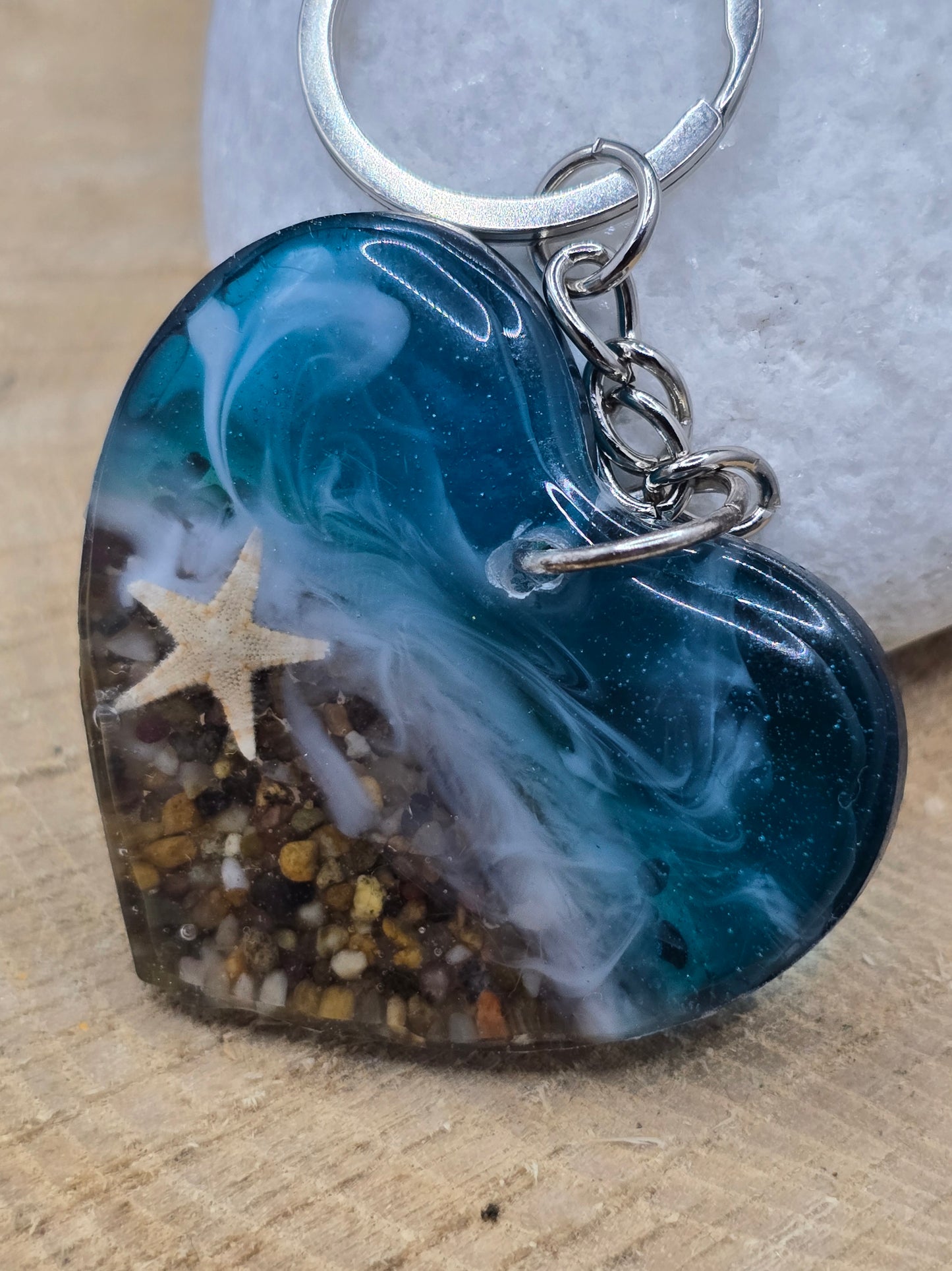 Resin Beach Keyring - Ocean theme keychain - Heart and Round Shapes