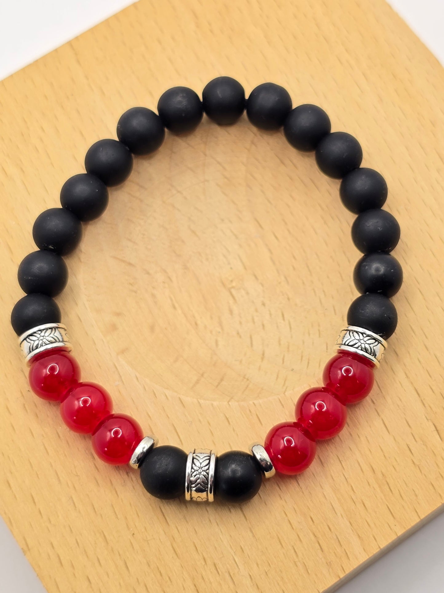 Men's glass beaded bracelet - Handmade black and red elasticated bracelet