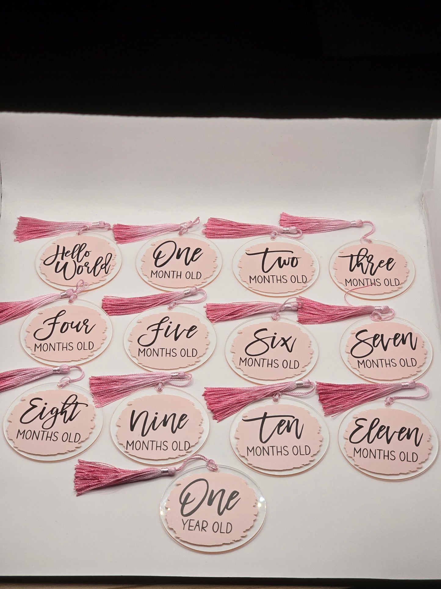 Baby Milestone Discs - 7.5cm acrylic progress markers for baby's first year - Pack of 13 discs