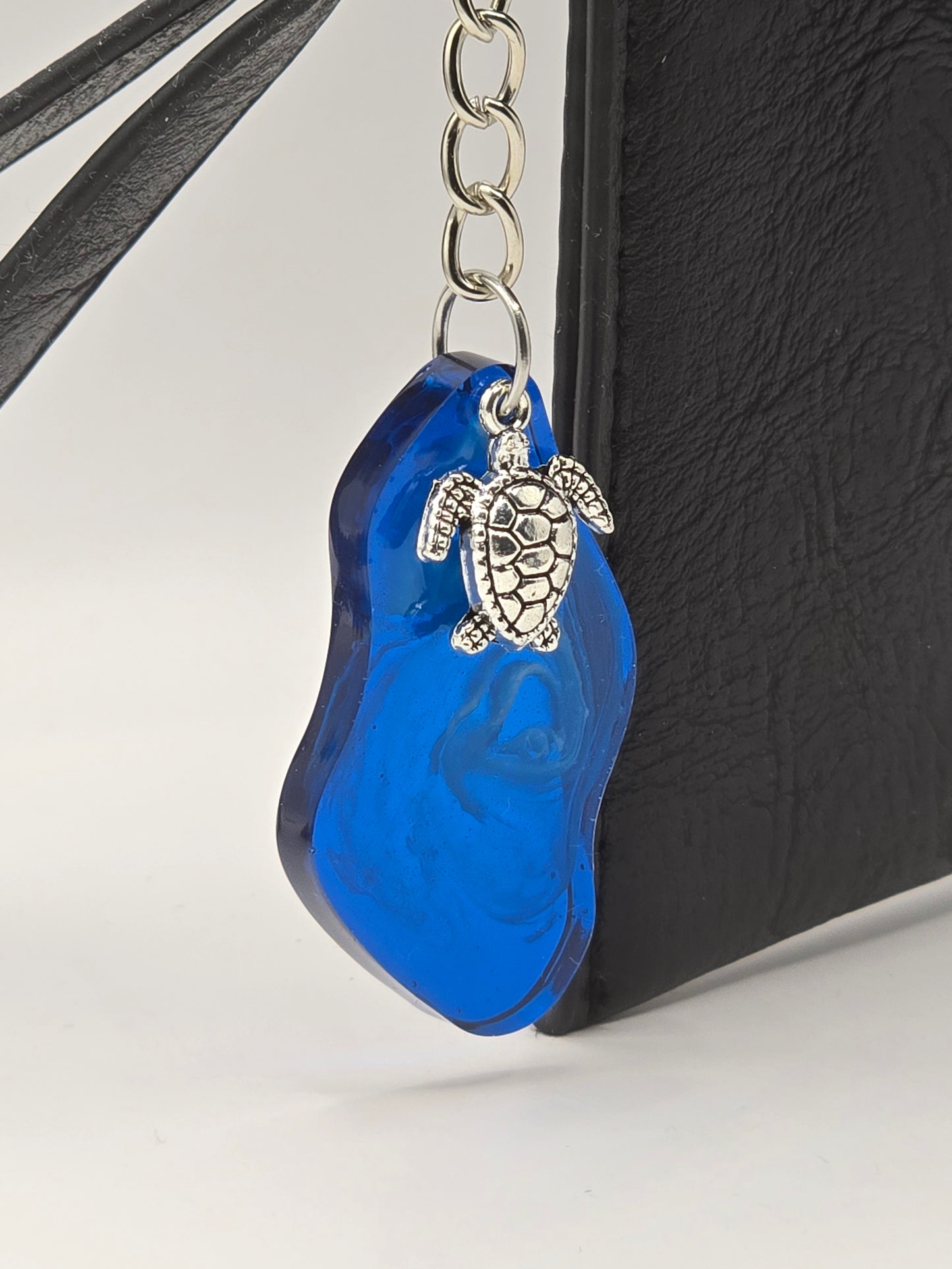 Sea Turtle Resin Keyring - Handmade Ocean scene blue resin accessory