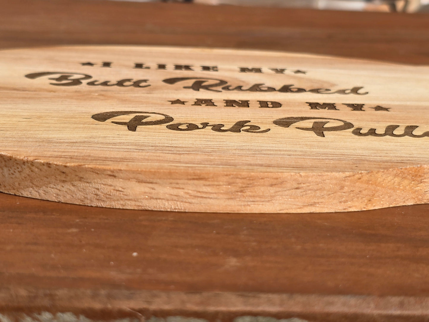 Piggy Chopping board - Funny engraved pig shaped chopping / BBQ serving board