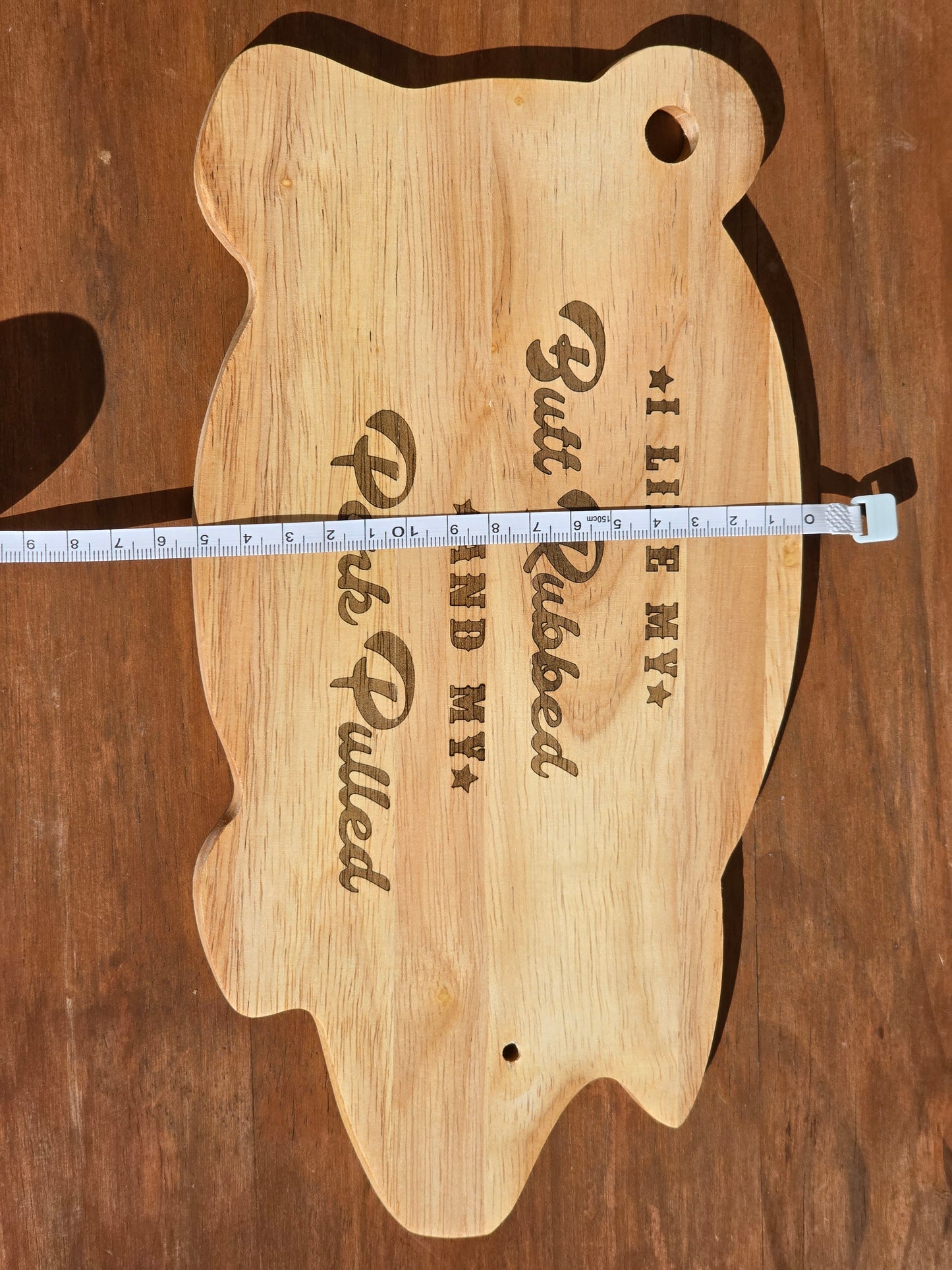 Piggy Chopping board - Funny engraved pig shaped chopping / BBQ serving board