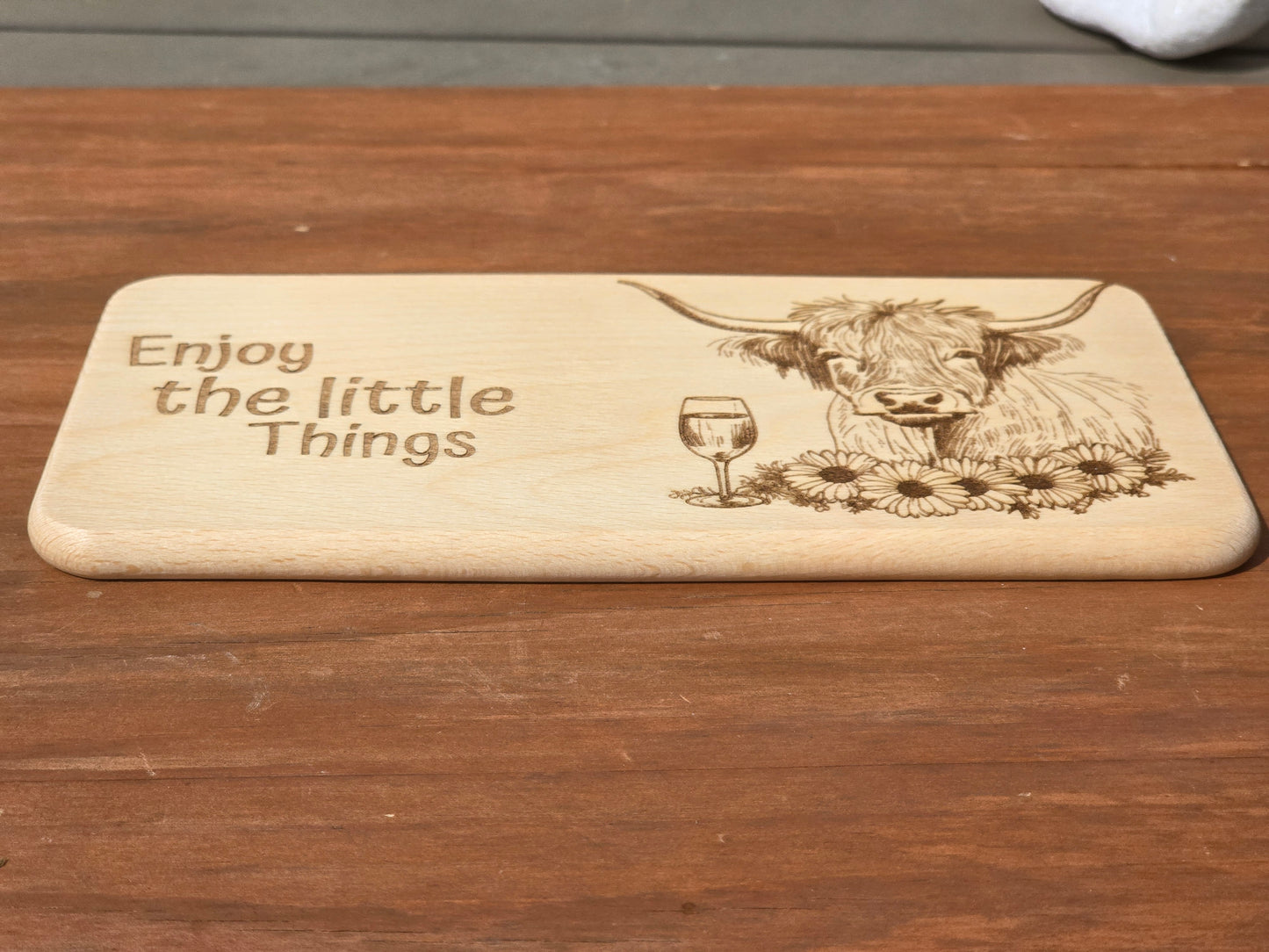 Highland cow small breakfast board - Etched wooden breakfast serving board
