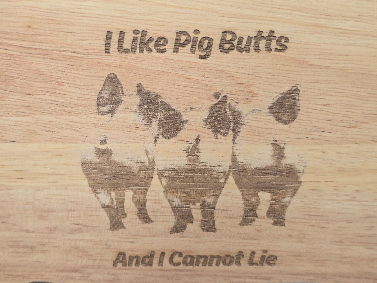 Piggy Chopping board - Funny engraved pig shaped chopping / BBQ serving board