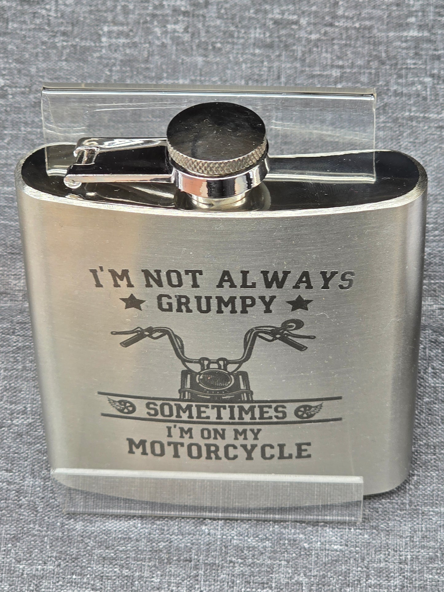 Engraved stainless steel 6oz hipflask - Spirit / Liquor flask with various designs - With Gift Box