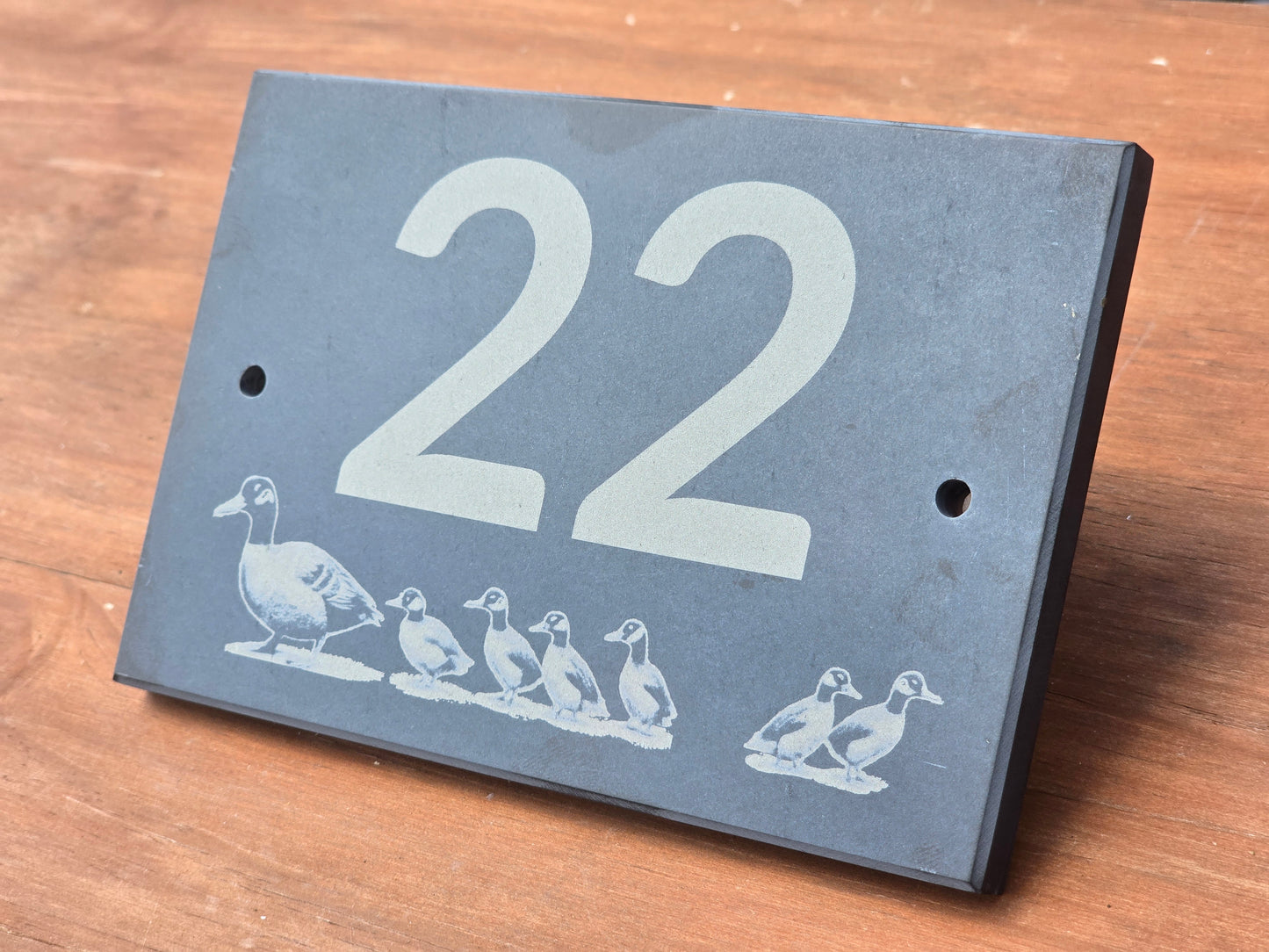 House number slate sign with duck and ducklings - Plaque with fittings