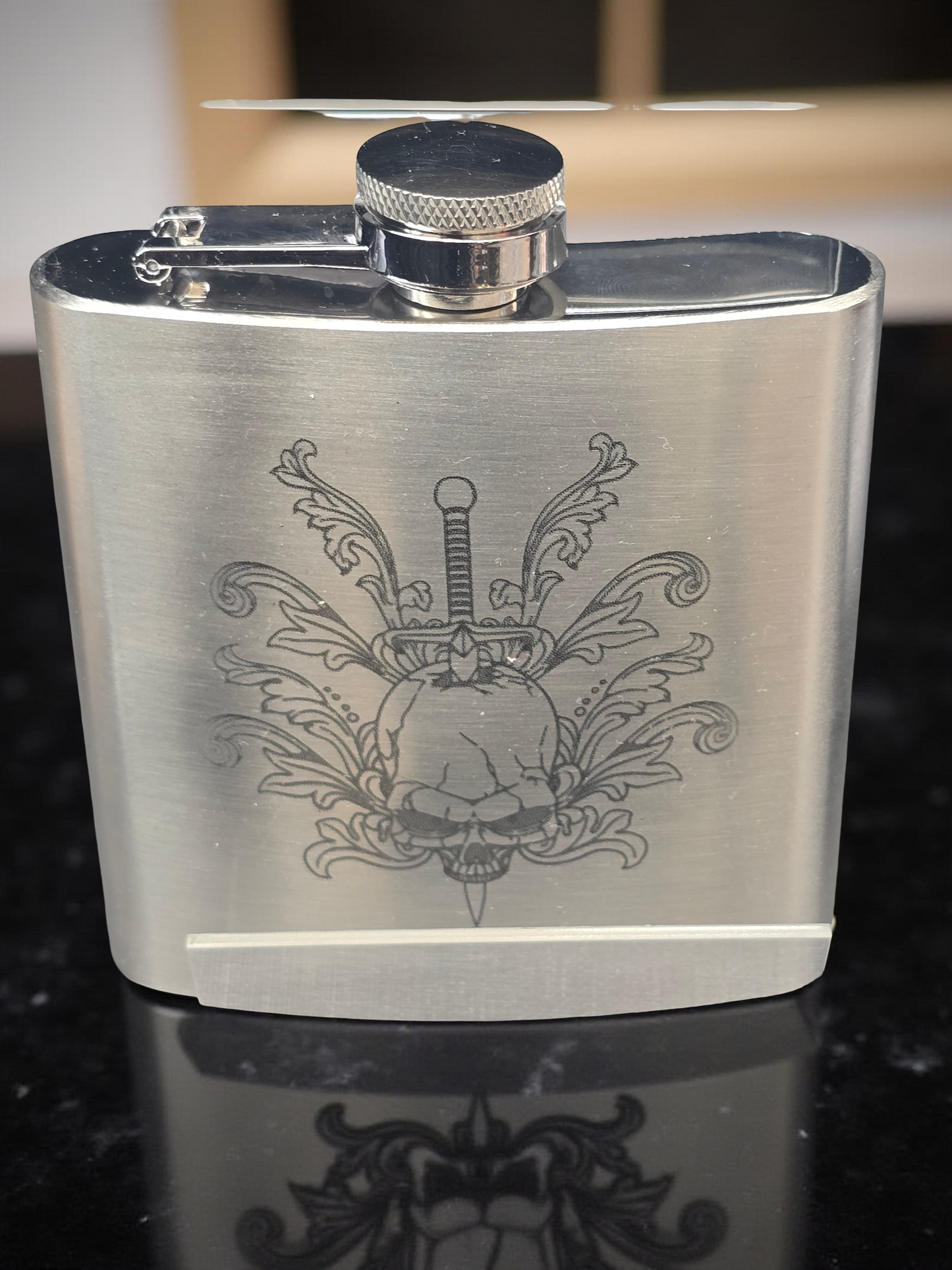 Engraved stainless steel 6oz hipflask - Spirit / Liquor flask with various designs - With Gift Box