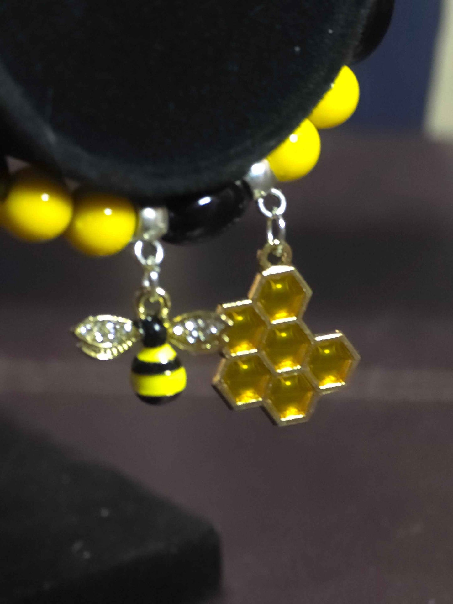 Bumble Bee Bracelet - Fun Elasticated Accessory for Kids and Adults - Ideal for Insect Lovers
