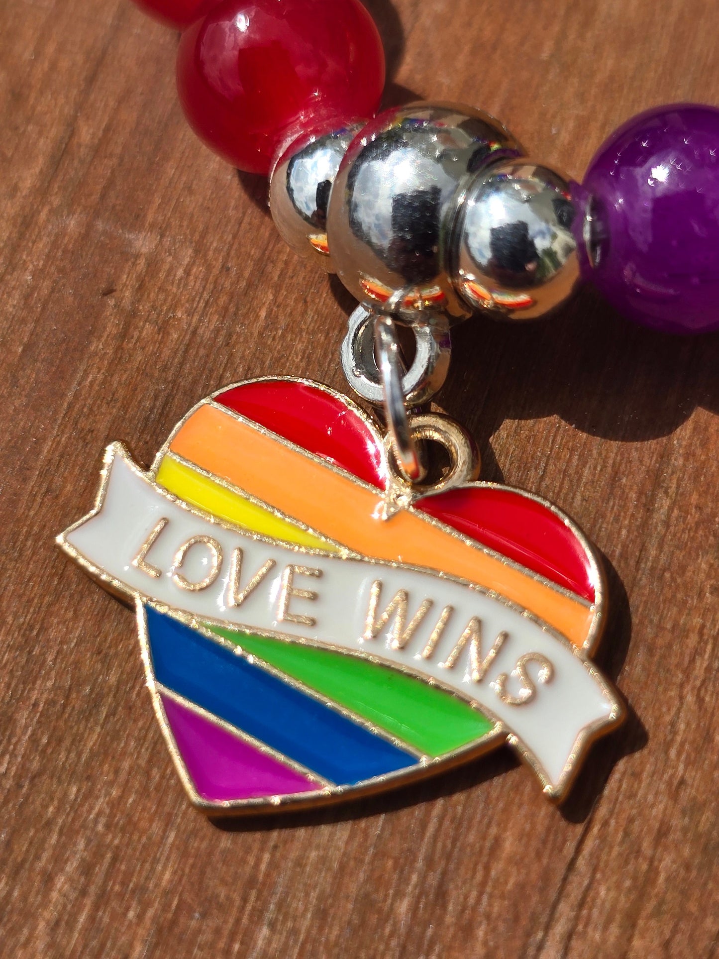 Pride Bracelet - Elastic multicoloured beaded bracelet with Love Wins Heart charm