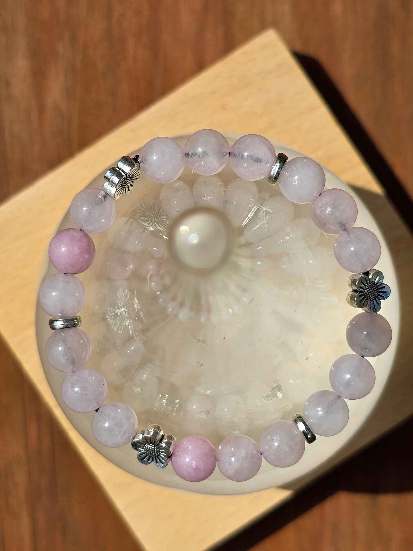 Girls Daisy accent beaded bracelet - Pink floral elastic stretch bracelet, 6 inch