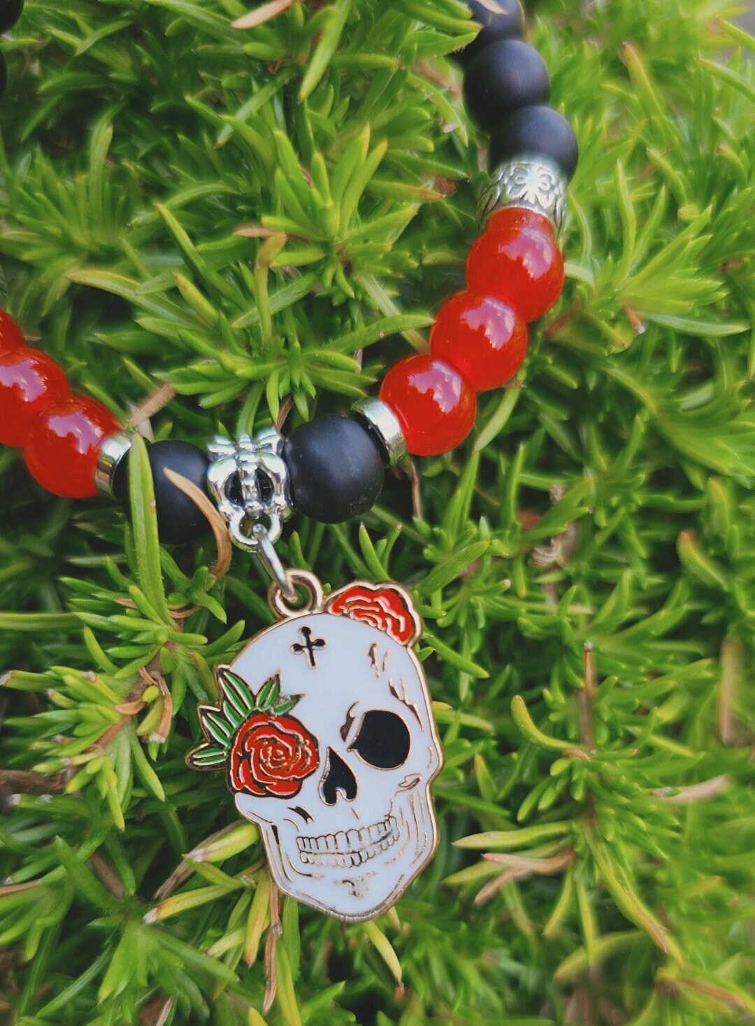 Skull Charm Bracelet - Halloween Skull and rose elastic costume bracelet for parties