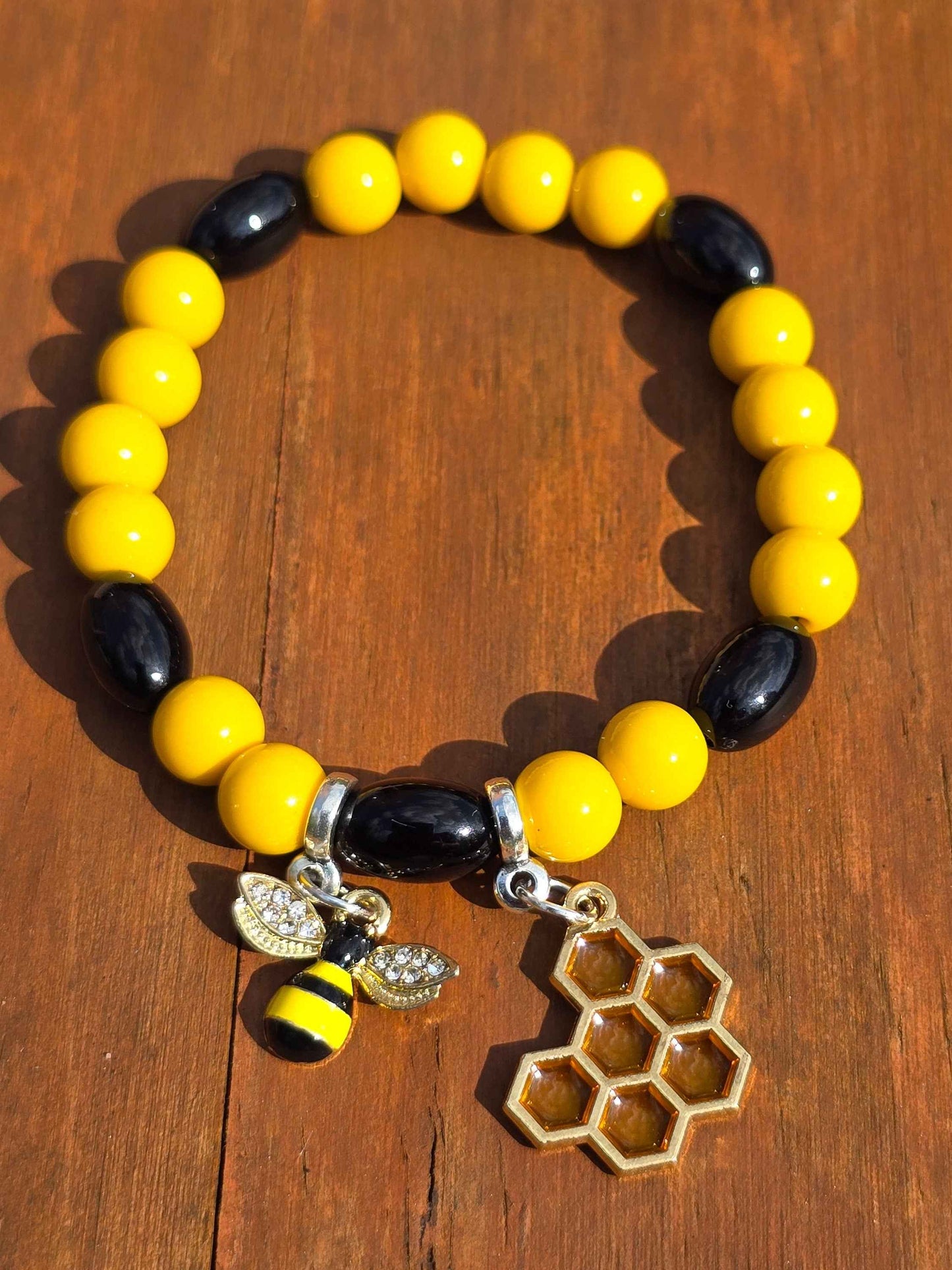 Bumble Bee Bracelet - Fun Elasticated Accessory for Kids and Adults - Ideal for Insect Lovers