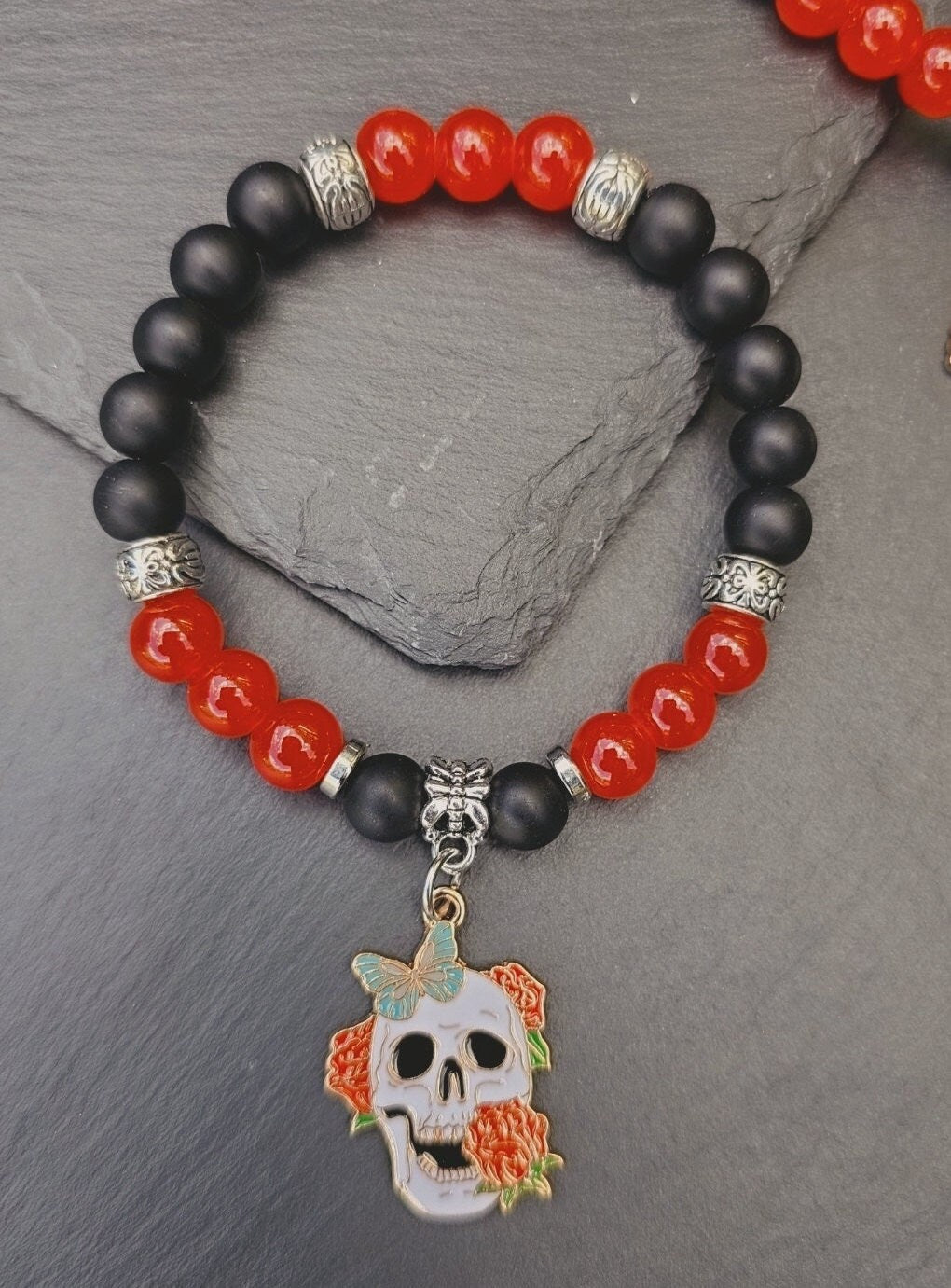 Skull Charm Bracelet - Halloween Skull and rose elastic costume bracelet for parties