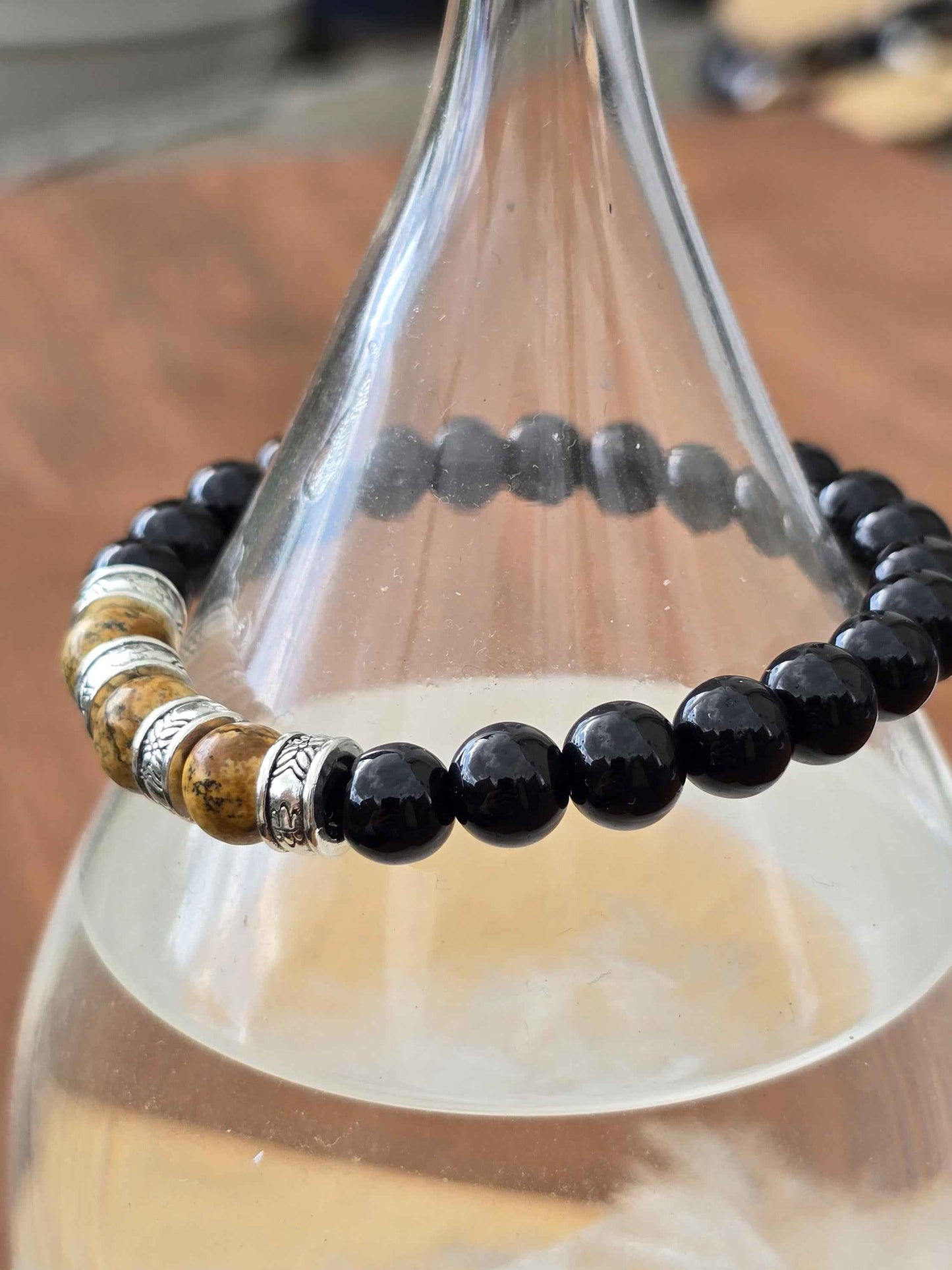Men's Boho elastic beaded bracelet - Black and natural wood effect colours