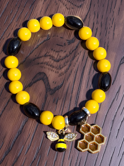 Bumble Bee Bracelet - Fun Elasticated Accessory for Kids and Adults - Ideal for Insect Lovers