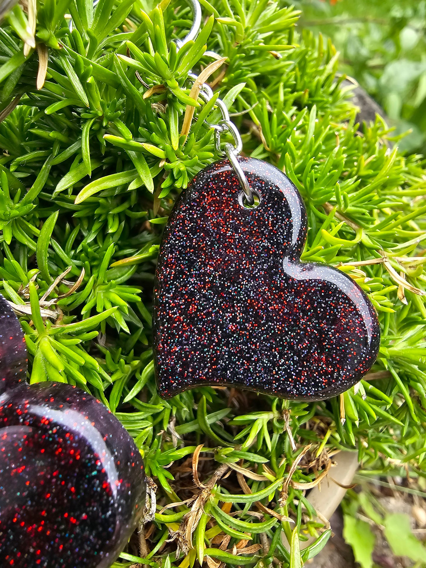 Heart Shaped Red & Black Resin Glitter Keyrings - Set of 2 keychains / Bag Charms