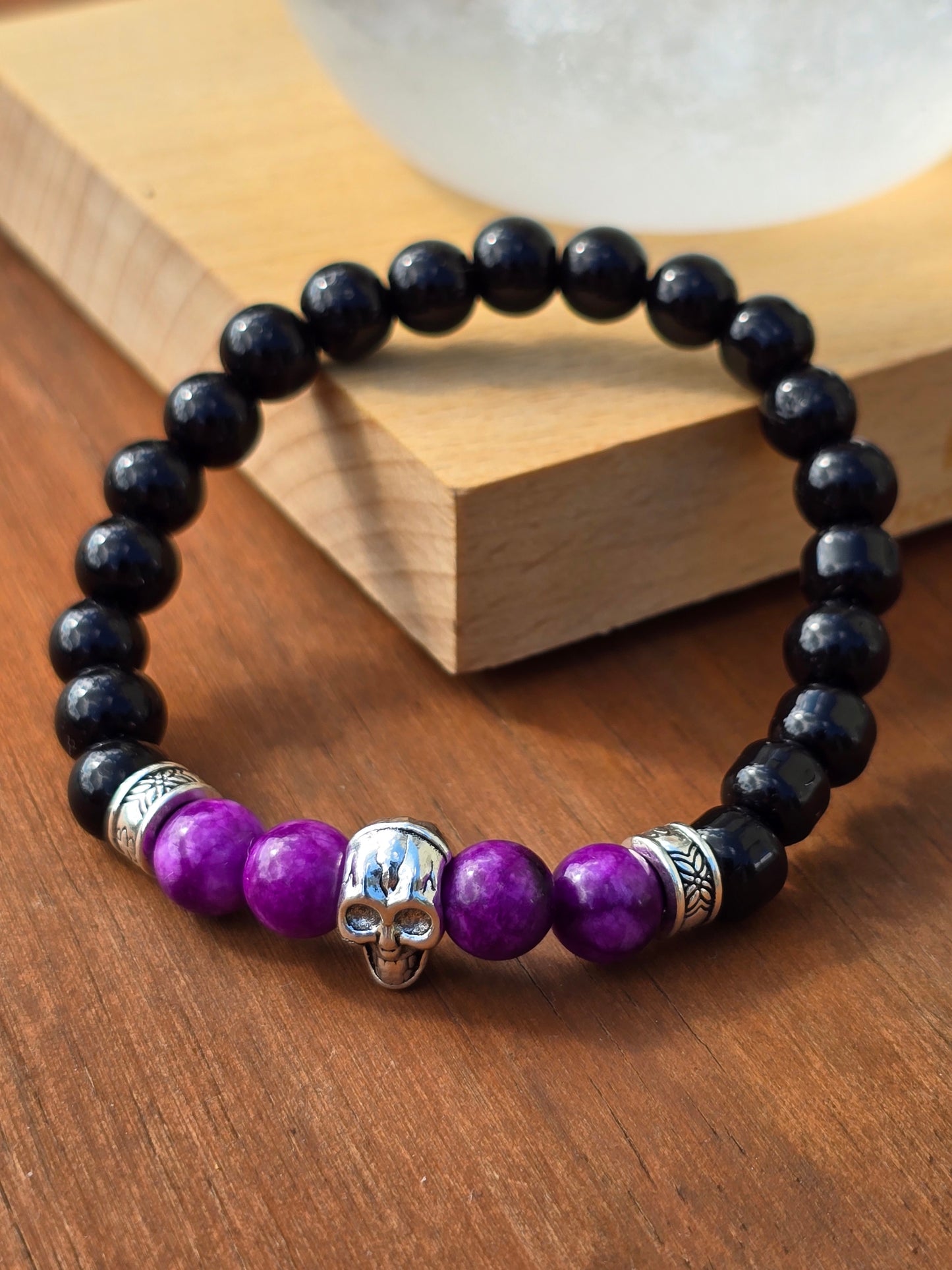 Mens purple beaded skull bracelet - Elastic fit 7" bracelet