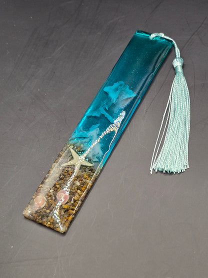 Beach themed resin bookmark - Resin ocean with real sand and shells