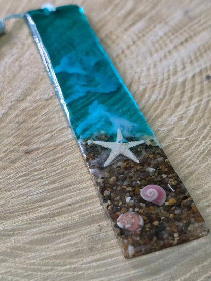 Beach themed resin bookmark - Resin ocean with real sand and shells