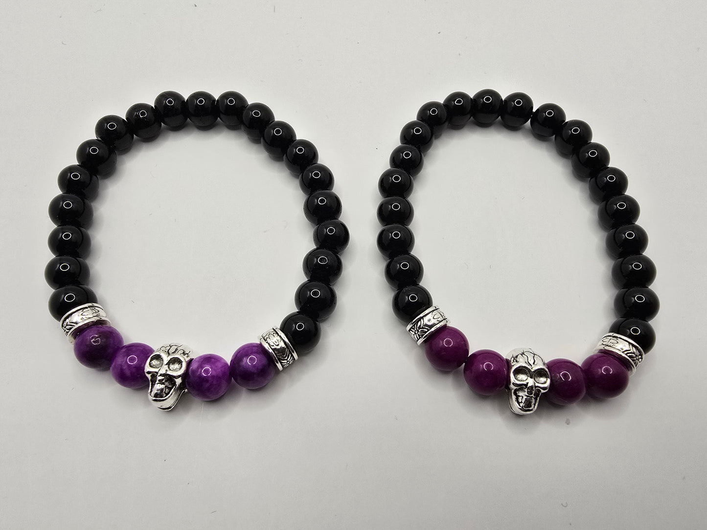 Mens purple beaded skull bracelet - Elastic fit 7" bracelet