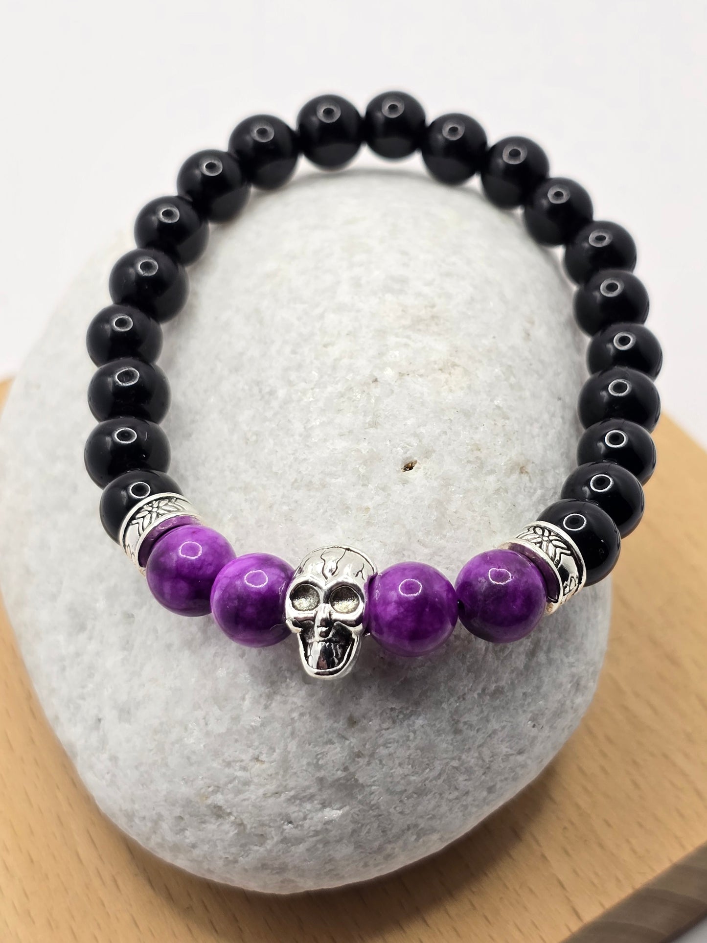Mens purple beaded skull bracelet - Elastic fit 7" bracelet