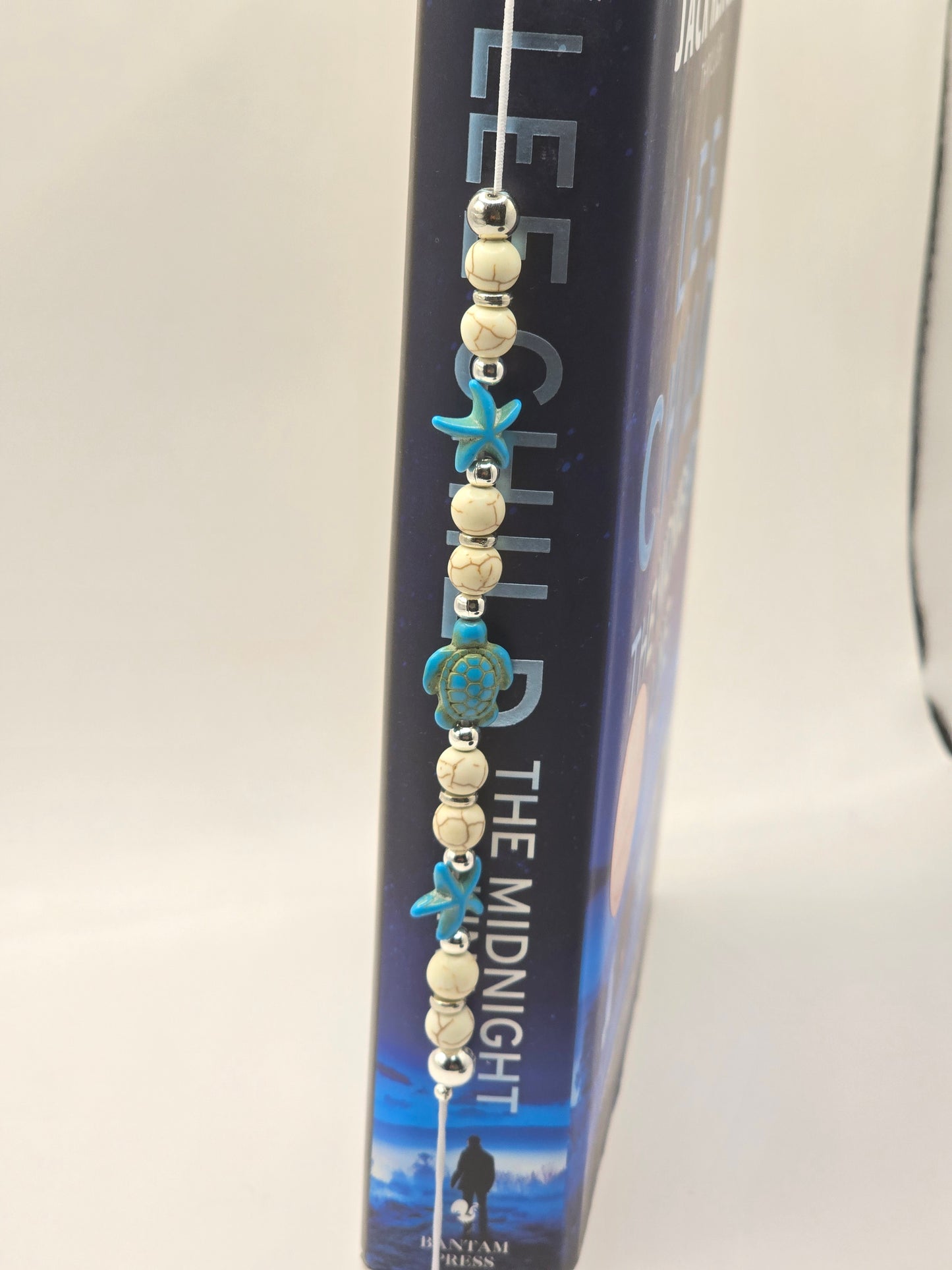 Ocean theme elastic bookmark - Sea Turtle and starfish charm bookmark