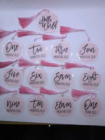 Baby Milestone Discs - 7.5cm acrylic progress markers for baby's first year - Pack of 13 discs