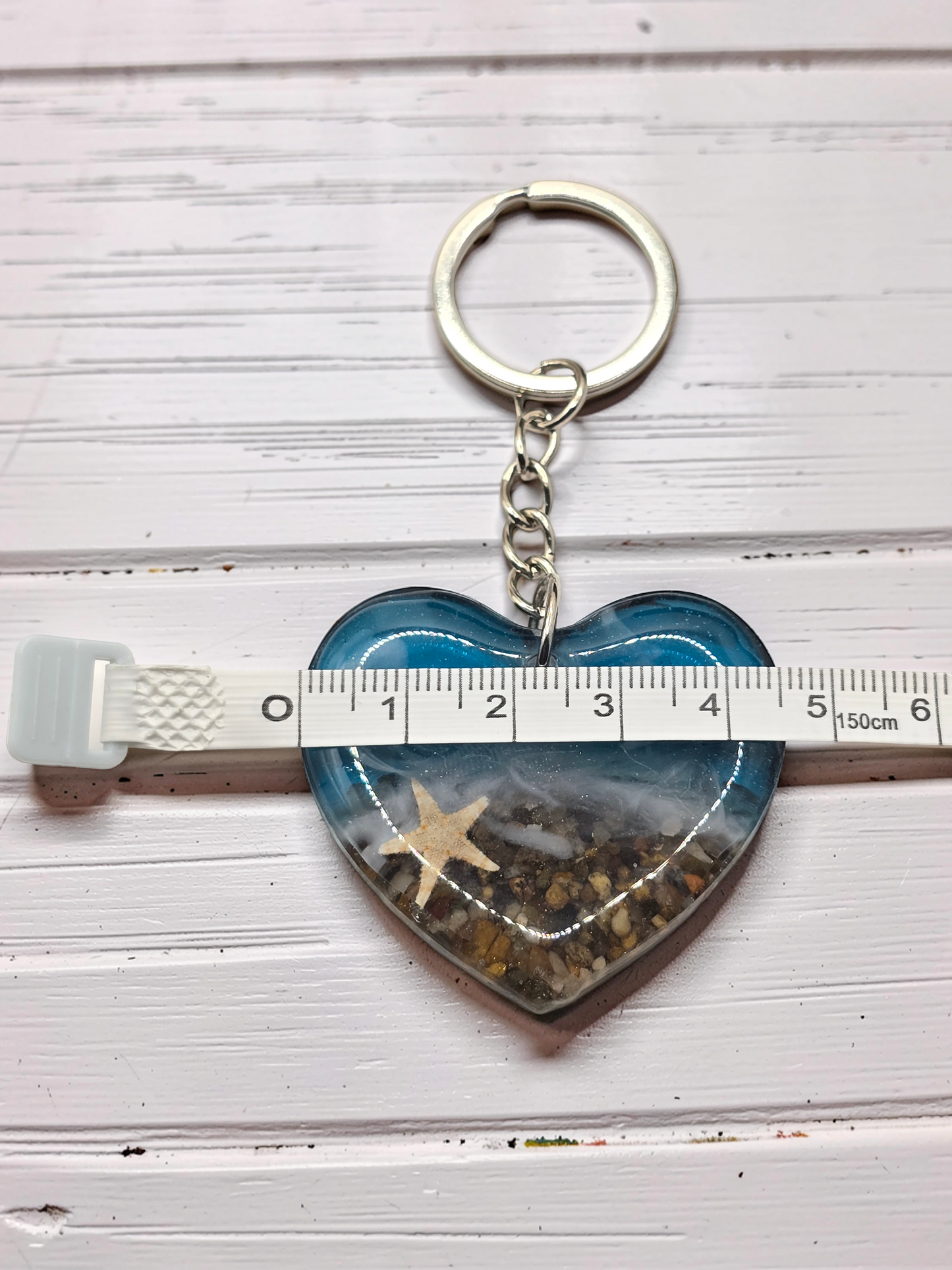 Resin Beach Keyring - Ocean theme keychain - Heart / Round Shapes