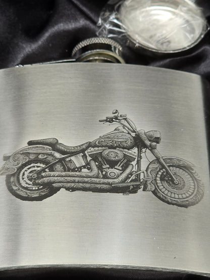 Engraved stainless steel 6oz hipflask - Spirit / Liquor flask with various designs - With Gift Box