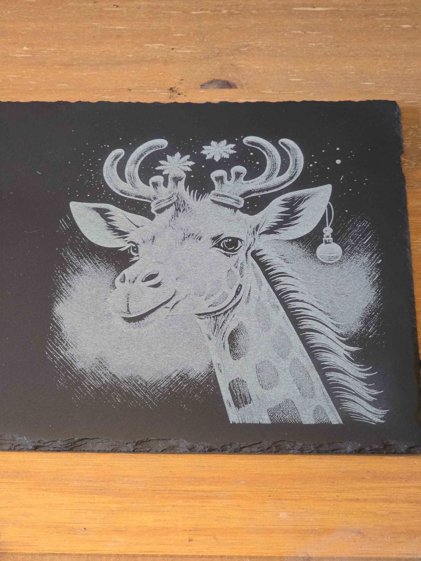 Regal Christmas Giraffe Engraved Slate Serving Platter (30cm x 20cm)