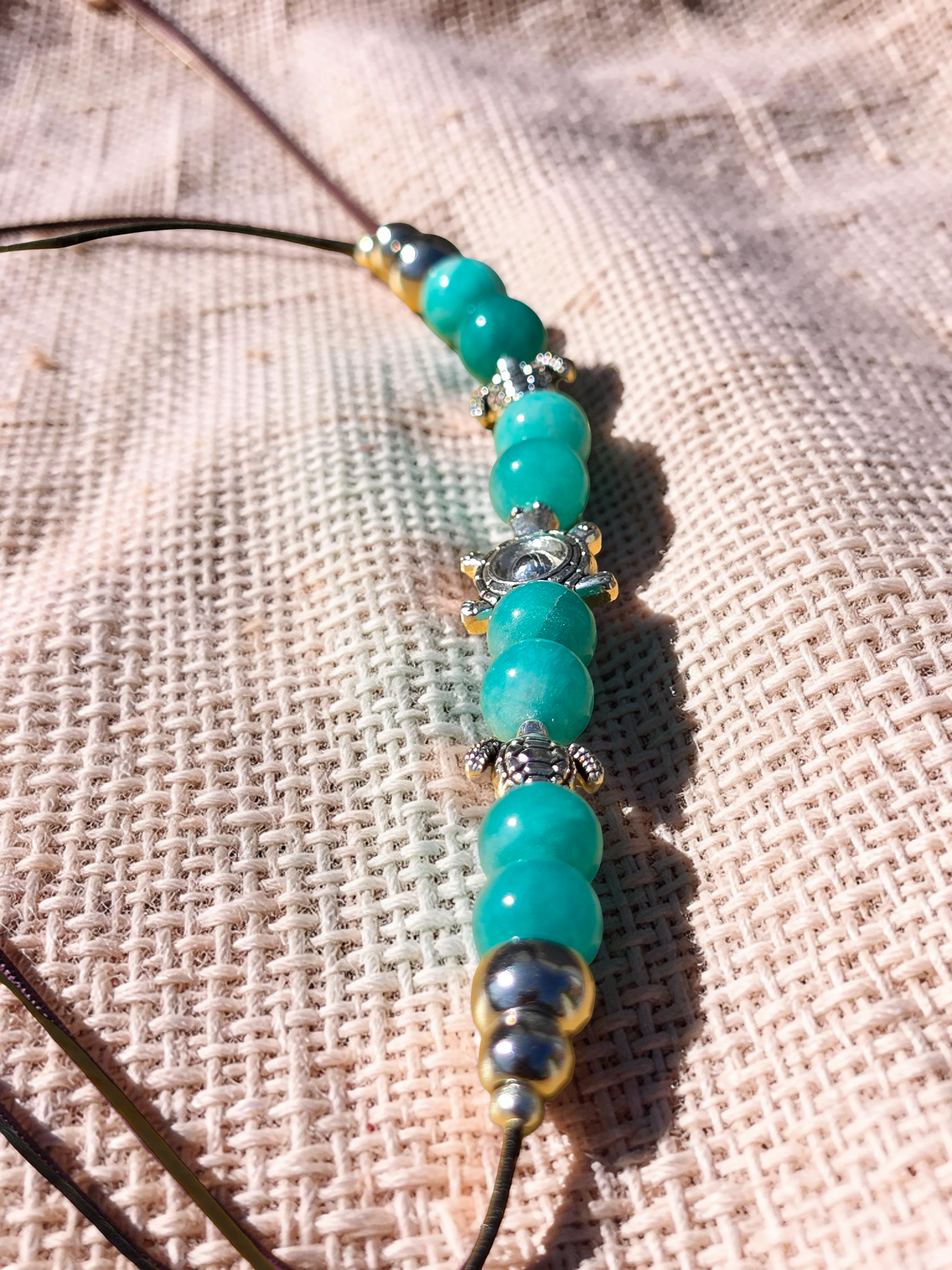 Sea Turtle Elastic Wraparound Bookmark - Turquoise beaded placeholder