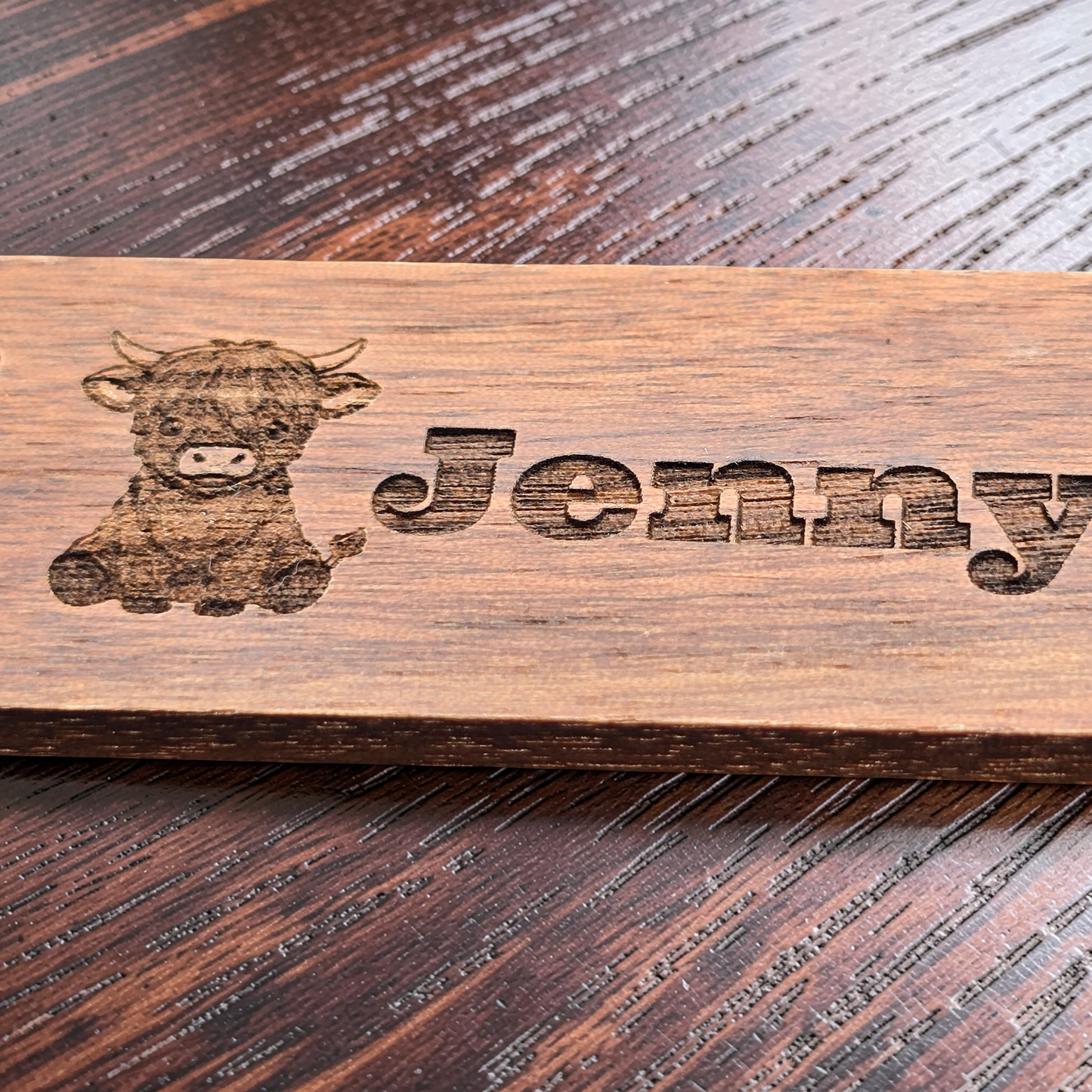 Personalised highland cow wooden bag tag / keyring