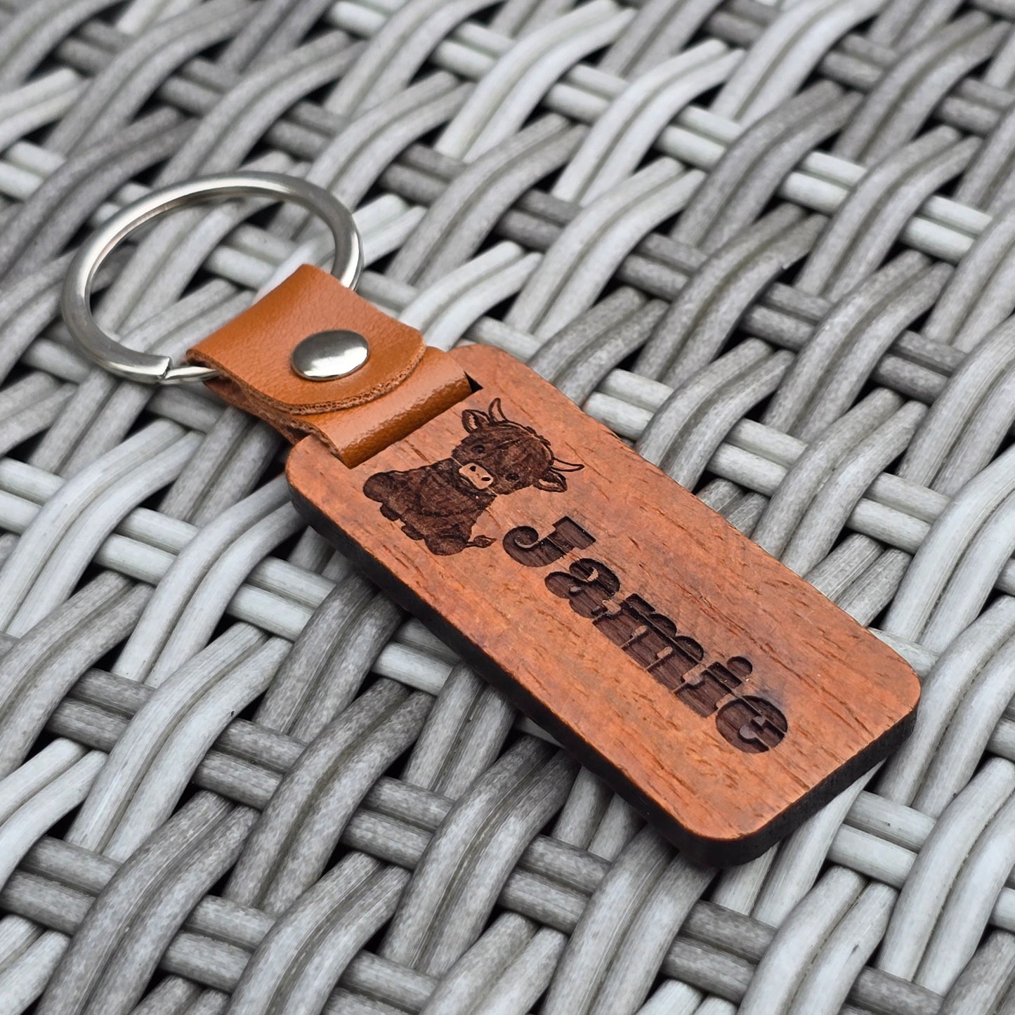 Personalised highland cow wooden bag tag / keyring