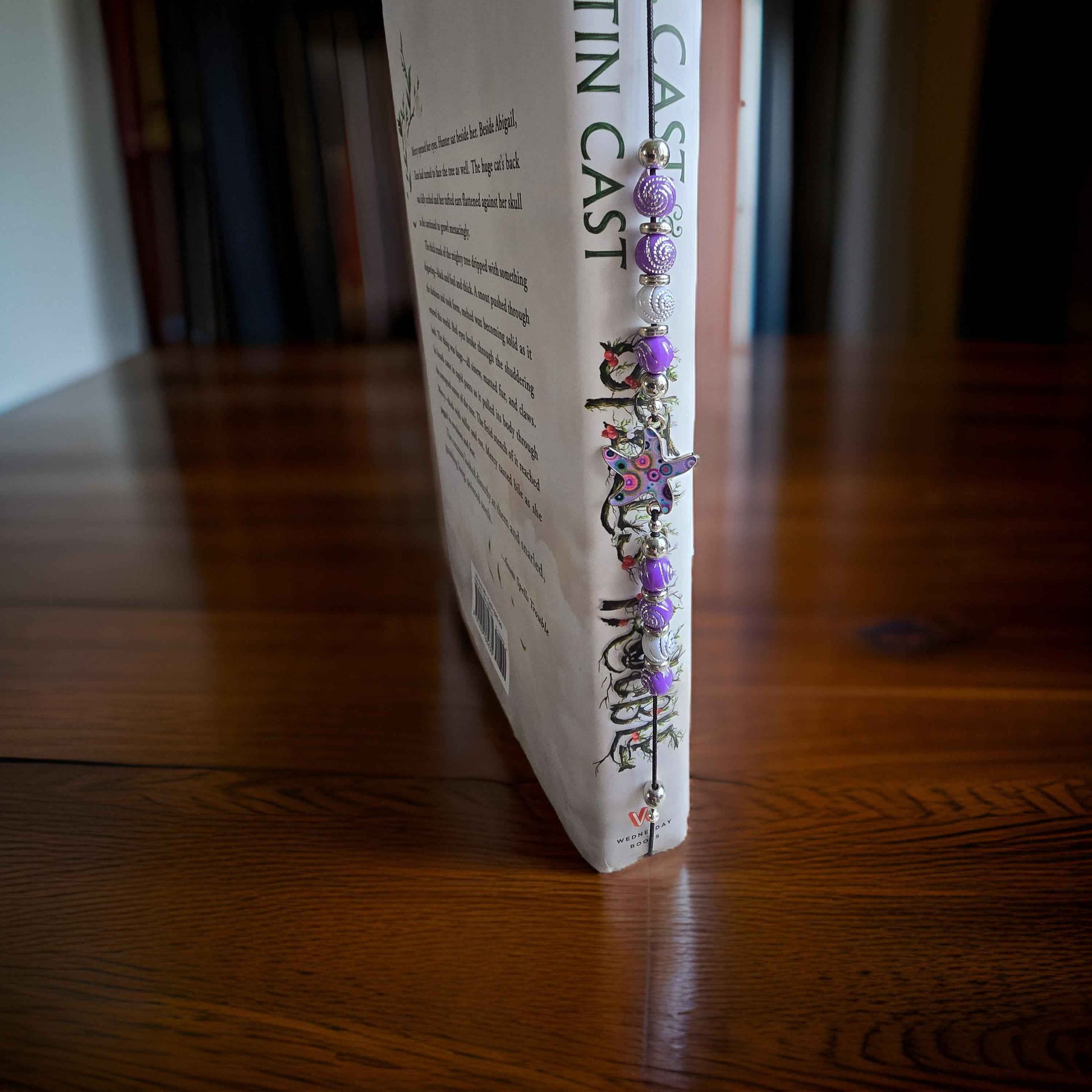 Starfish elastic wraparound Bookmark - Place holder for hardbacks, paperbacks, journals and diaries