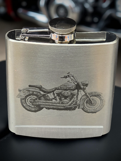Engraved stainless steel 6oz hipflask - Spirit / Liquor flask with various designs - With Gift Box