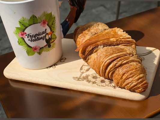 Highland cow small breakfast board - Etched wooden breakfast serving board
