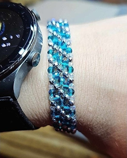2 tone diagonal striped glass crystal bracelet - Silver and Blue