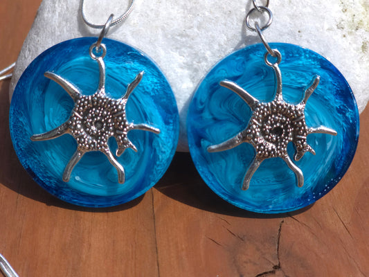 Ocean Theme Resin Necklace and Keyring Set - Matching set of Ocean coloured Resin pieces