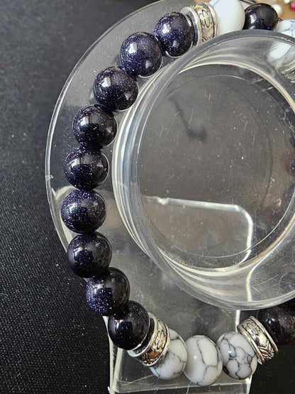 Unisex Blue and white marble effect elastic beaded bracelet - Handmade item