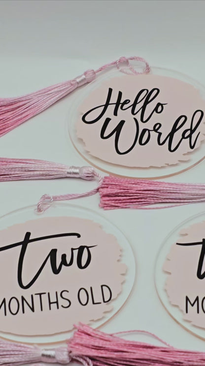 Baby Milestone Discs - 7.5cm acrylic progress markers for baby's first year - Pack of 13 discs